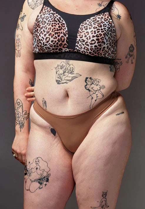 UNTAG Tucking Thong Extra Strong