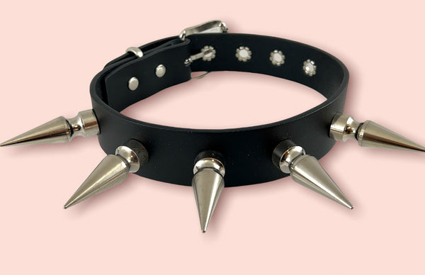 SPIKE CHOKER