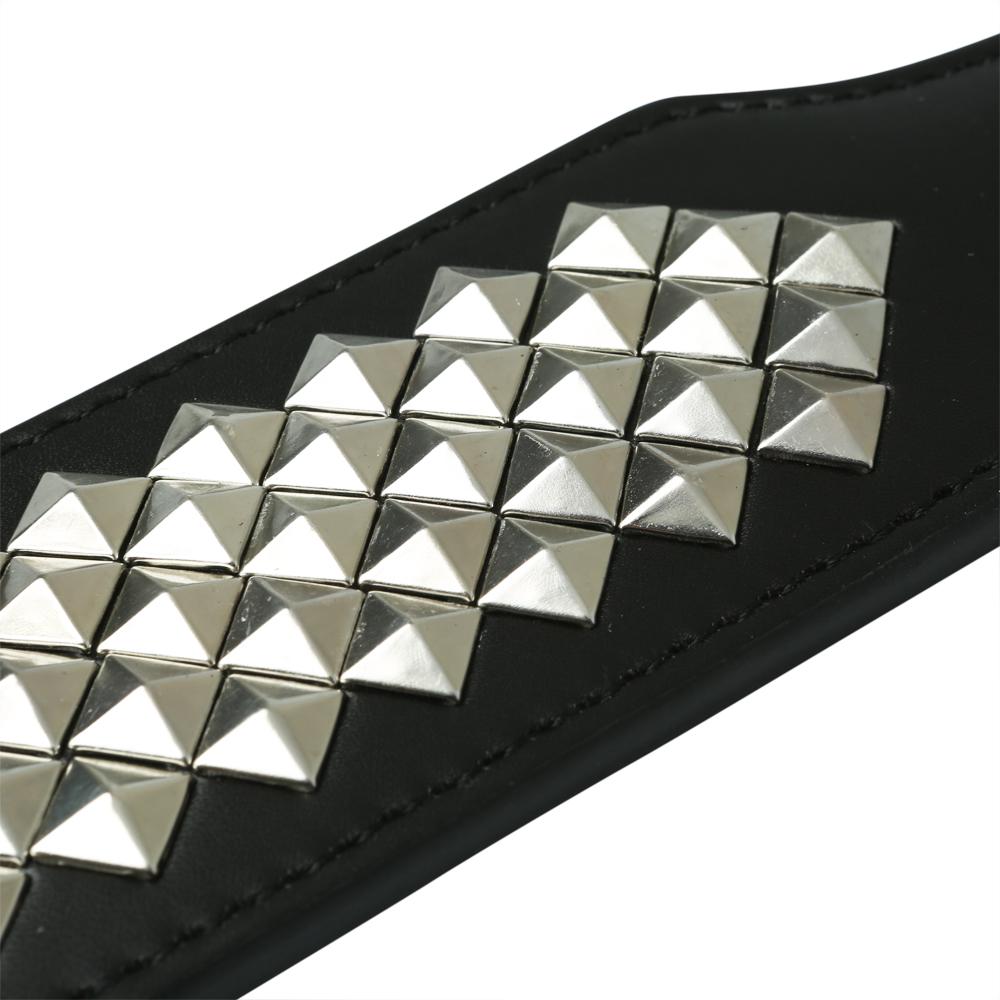 A closeup of the studs on the Studded Paddle.