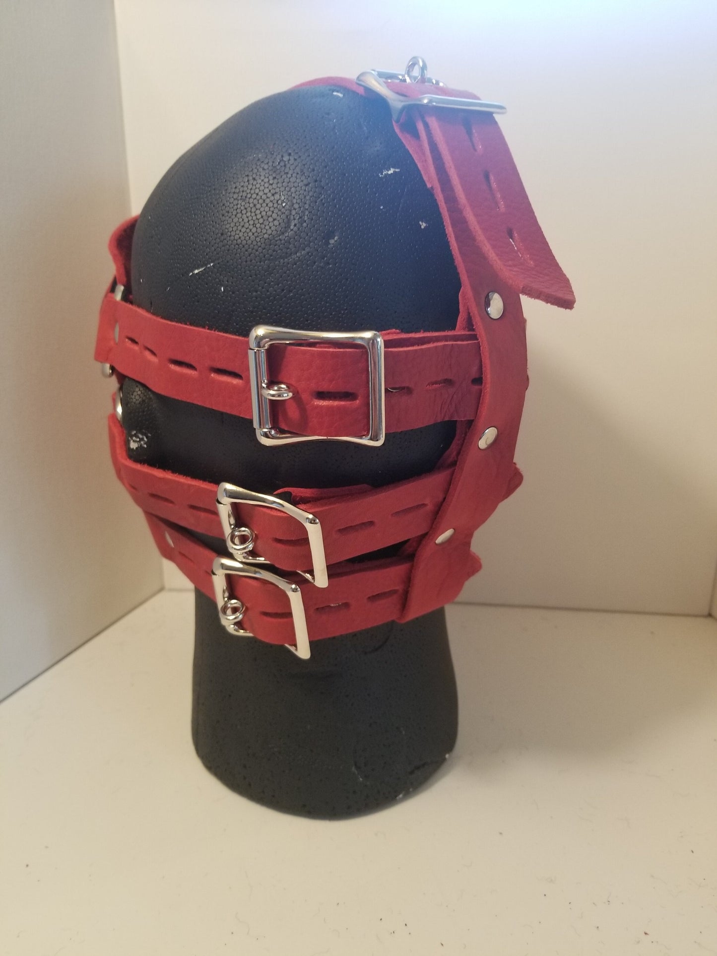 The Red Bullhide Head Harness, buckle detail.