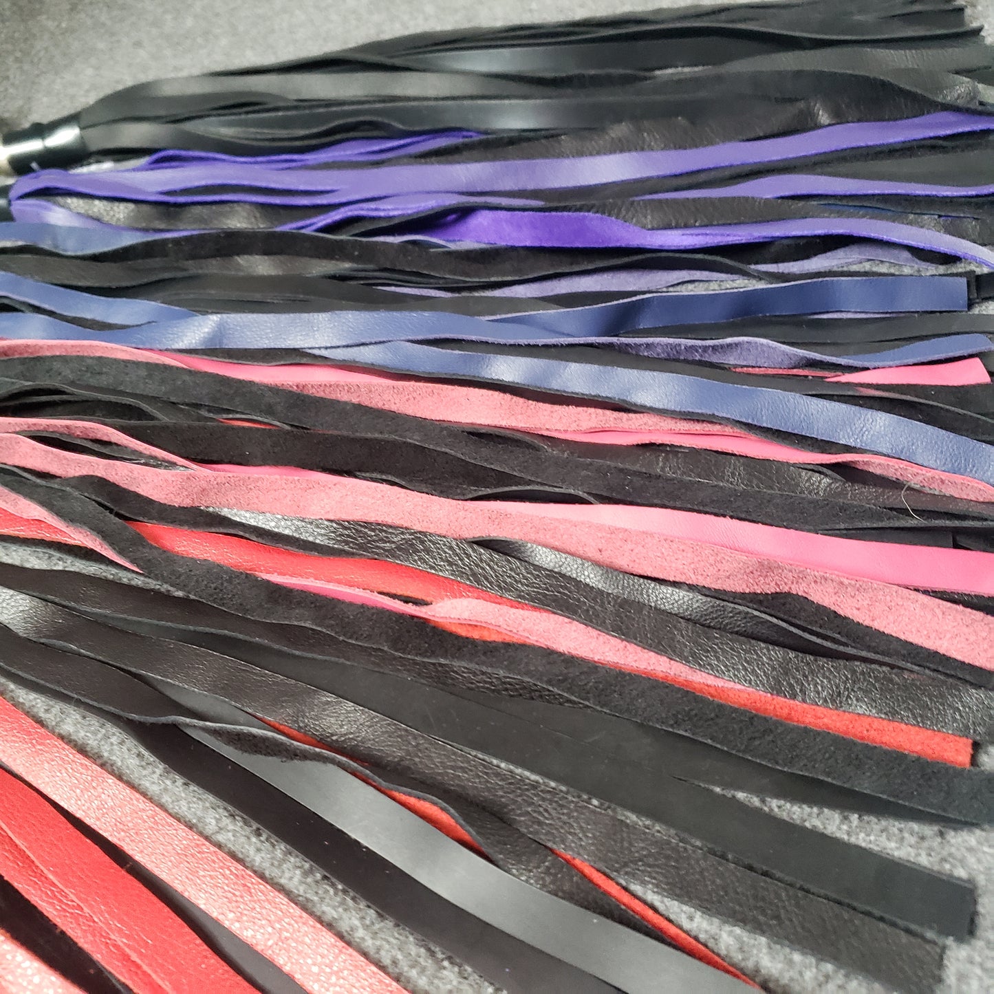 Combo sensation finger loop flogger leather rubber red pink blue purple black