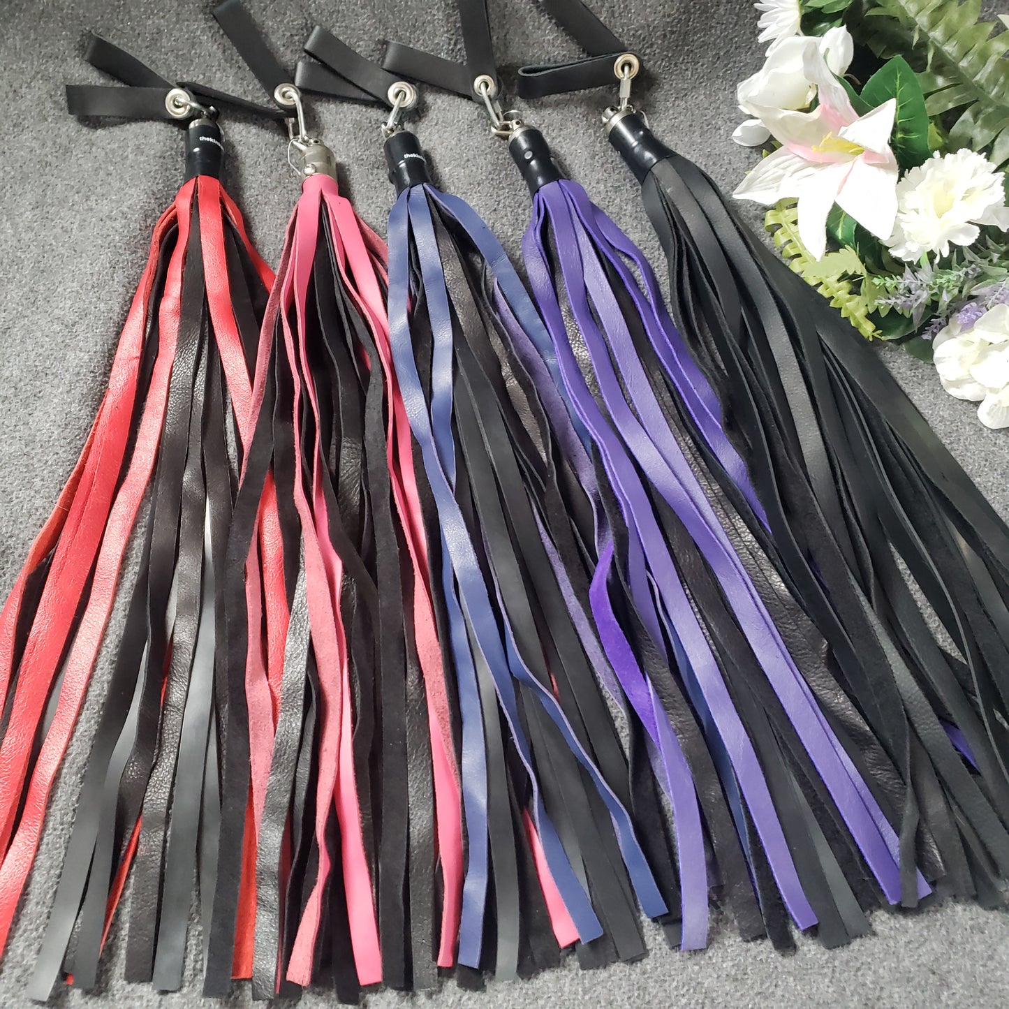 Combo sensation finger loop flogger leather rubber red pink blue purple black