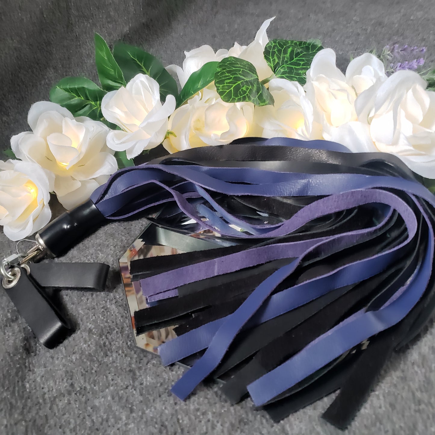 Combo sensation finger loop flogger leather rubber blue black