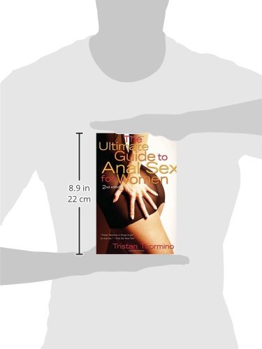 A diagram showing the size of the book. 8.9in, 22cm