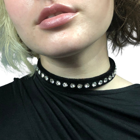 Model wears the Black velvet with clear rhinestones choker.