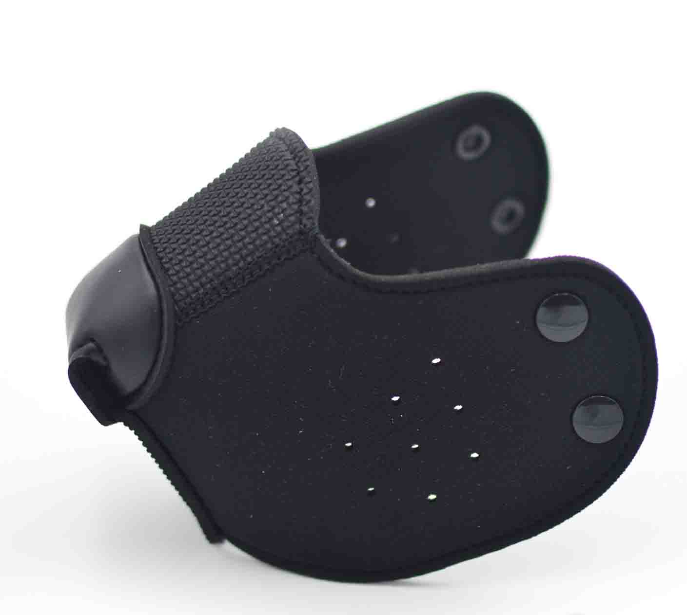 The black Neoprene Snap-On K9 Muzzle.