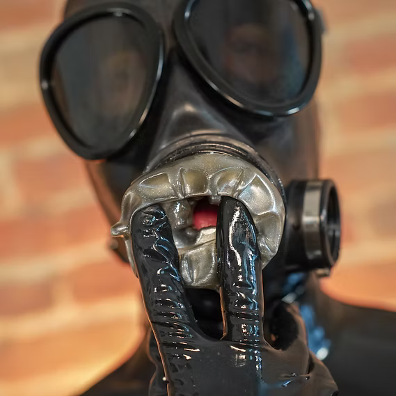 Kinkering Rubber Lambda blowjob Gas Mask