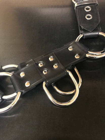 A close up of the metal rings on the Leather Bulldog Harness with D-Ring.