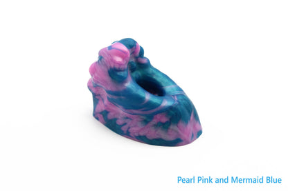 The Pearl Pink & Mermaid Blue Fingo Grinder.