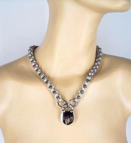 Locking Chainmail Day Collar on Mannequin Neck