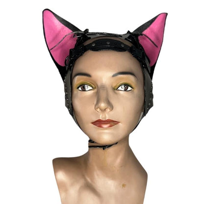 The front of the black and pink Kitty Head Harness.