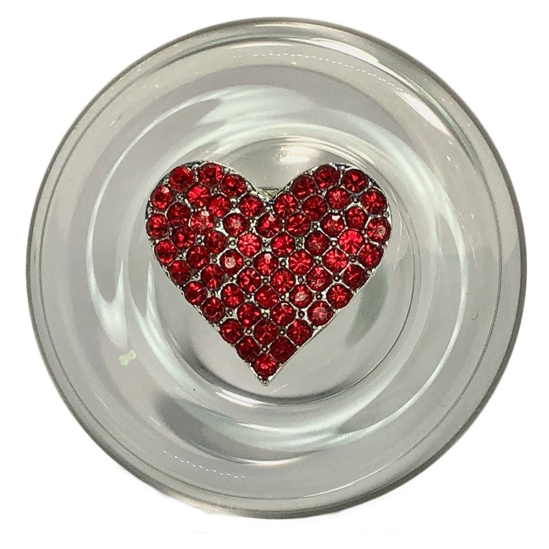 Close up of the red heart on the butt of the plug.