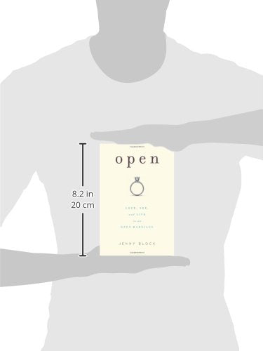 An illustration showing the size of the book; 8.2", 20 cm.