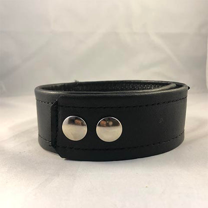 Back snap closure of Pride flag leather armband