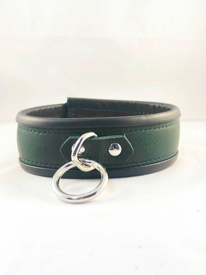 Forest green collar, front.