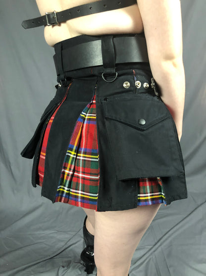 The right side of the Black and red tartan Mini Contrast Pleat Cargo Kilt.