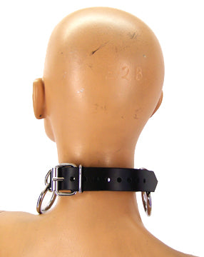 The rear view of a mannequin head wearing the Leather Triple Ring Metal Band Bondage Collar.