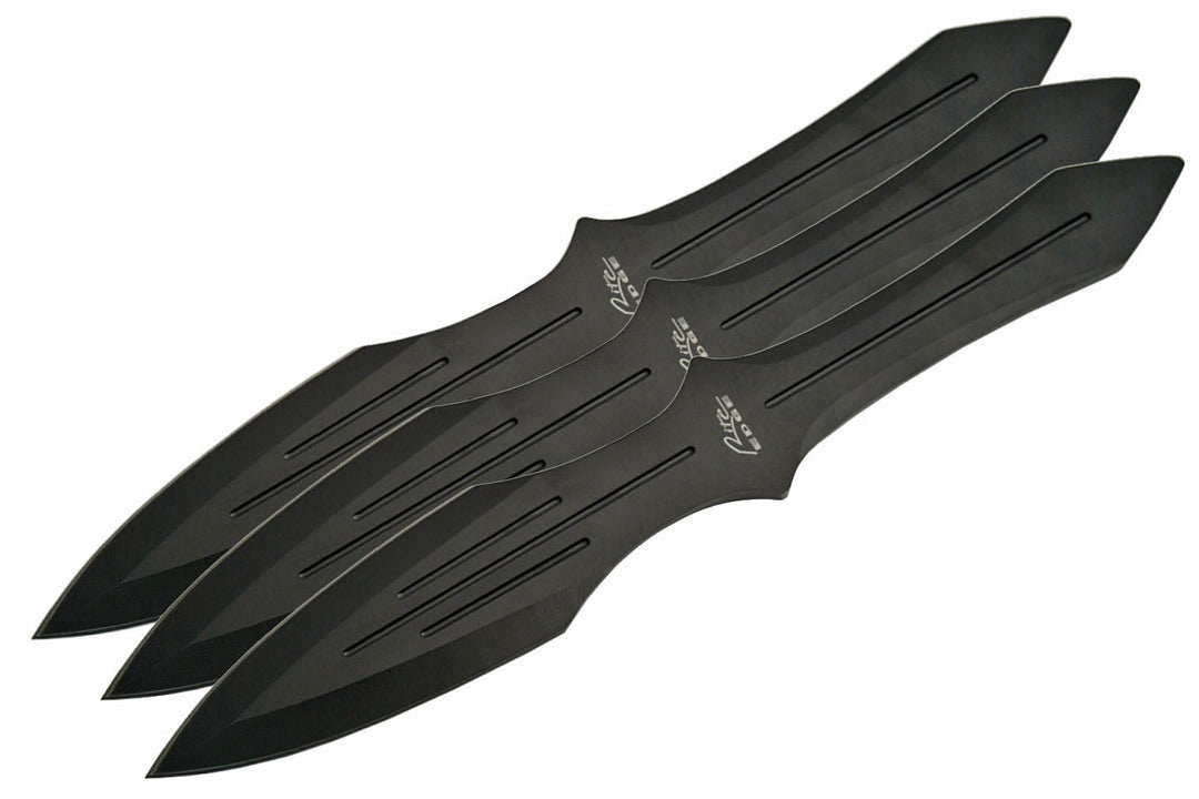 The black Pro Quality 3 Piece Throwing Knife Set without the sheath.