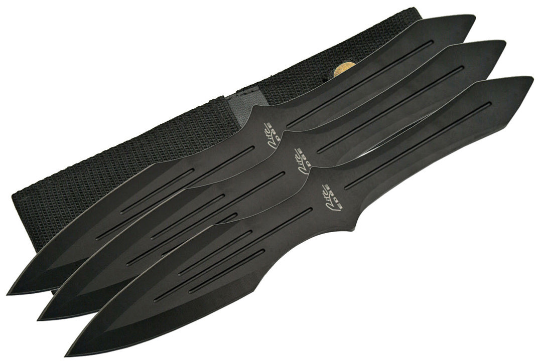 The black Pro Quality 3 Piece Throwing Knife Set including sheath.