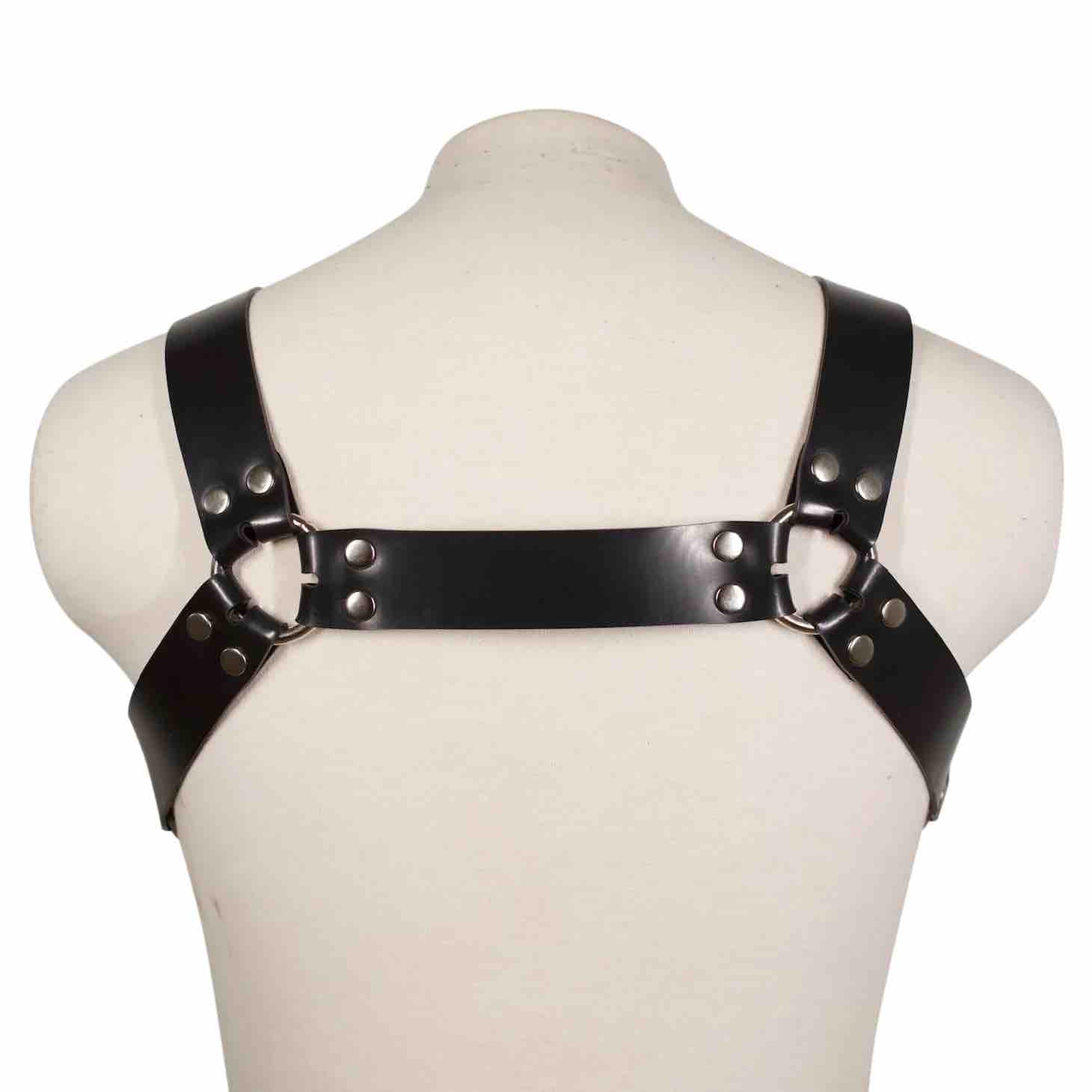 The back of the Rubber Bulldog Harness on a mannequin.