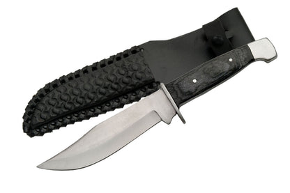 The Tiger Skinner Knife with its sheath.